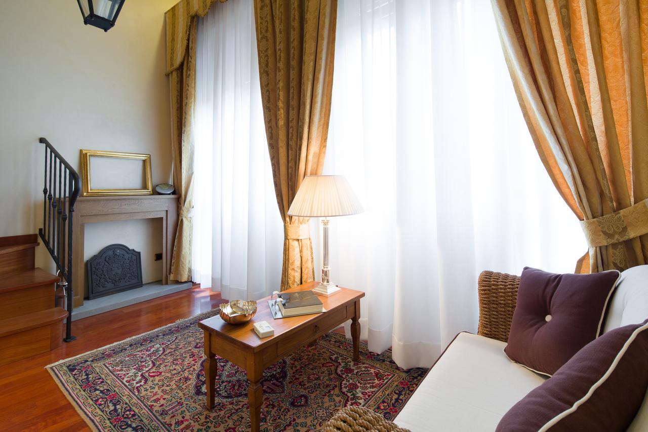 Old Tower Ponte Vecchio Suite Florence Room photo